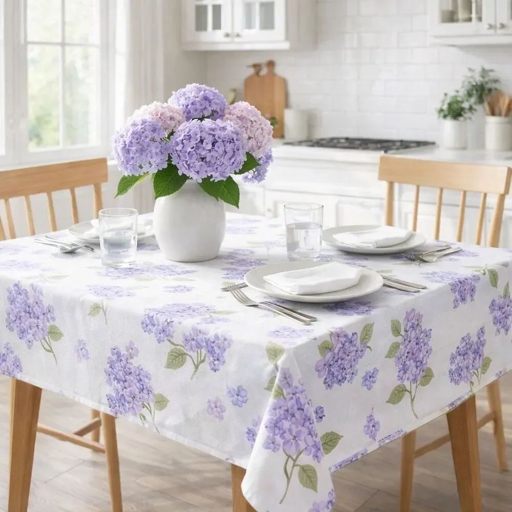 VinylโFloral Table Covers With Flannel Back Lavender Hydrangeas VTG 52โx52โNEW